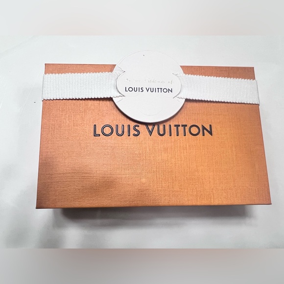 Louis Vuitton Monogram Chocolate - Picture 2 of 5